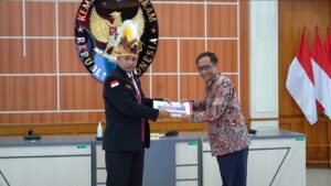 Mahfud MD dan dewan adat papua