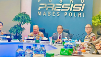 mahfud-ajak-polisi-bangkit-dan-tegar-sebagai-bhayangkara-negara_281174