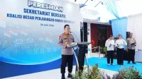 kapolri-jenderal-listyo-sigit-prabowo-meresmikan-kantor-sekretariat-bersama-koalisi-besar-perjuangan-buruh-indonesia-kbpbi-di--1784883663294_169