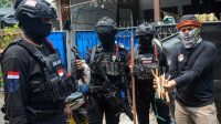 penggerebekan-narkoba-di-kampung-ambon-1792057706349_169